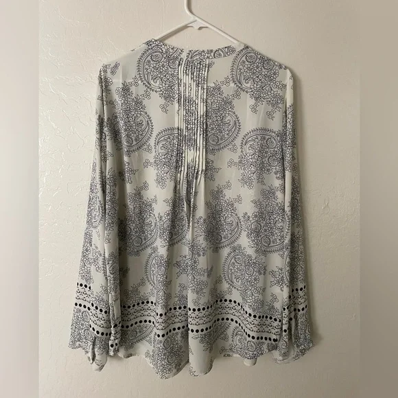 Daniel Rainn Black and White Paisley Blouse - Picture 2 of 5